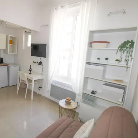 Studio B6 Yourhosthelper 아파트 *